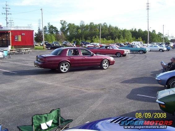 Maroon sedan parked in a lot, 2008 Ford Crown Victoria