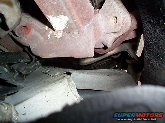 dcp00235.jpg Cracked passenger side manifold