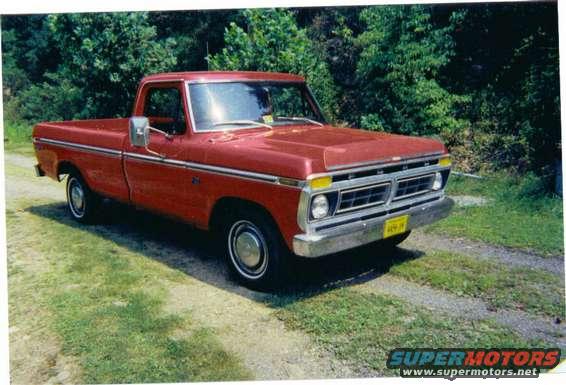 before03.jpg With a freshly painted tailgate and inside the bed area, its time for new wheels. (and sound system)