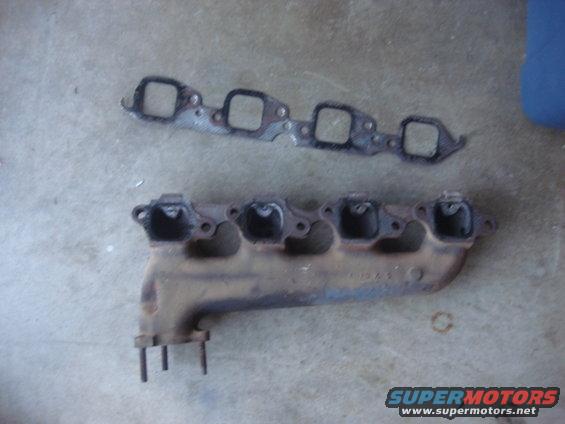 exhaust-fix-11.jpg you can see all the soot from the leaks. 