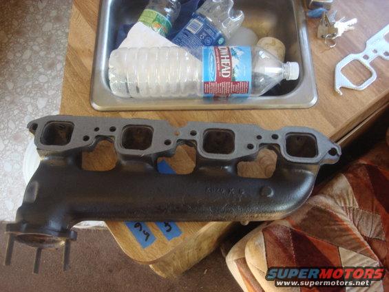 exhaust-fix-21.jpg here is how the new gasket will seal up.