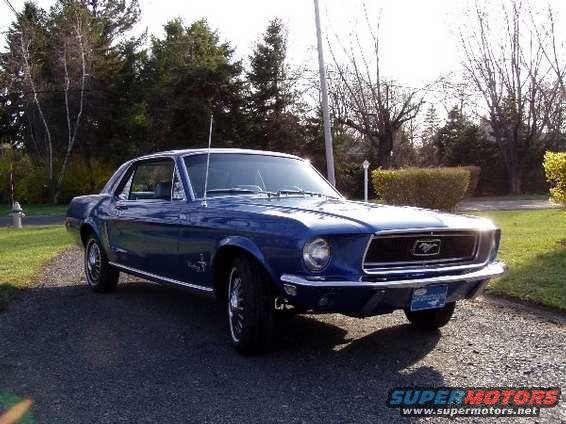 Blue 1968 Ford Mustang coupe, 3/4 front view