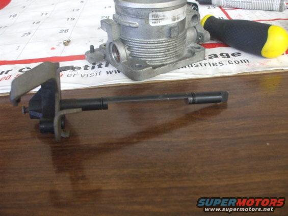 pictures1-011.jpg Half shafted the throttle body butterfly shaft