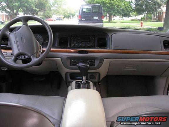 1996 Ford Crown Victoria photo