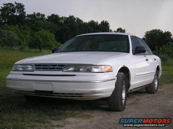 1996 Ford Crown Victoria photo