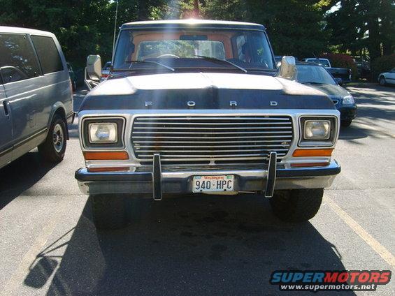 1978 Ford Bronco front view with chrome grille and license plate 940-HPC