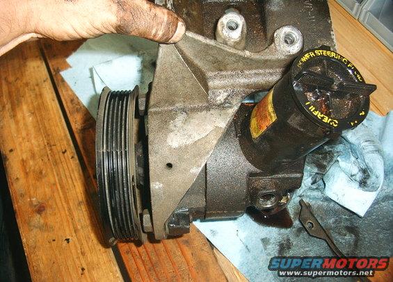 Picture of the old pump and bracket