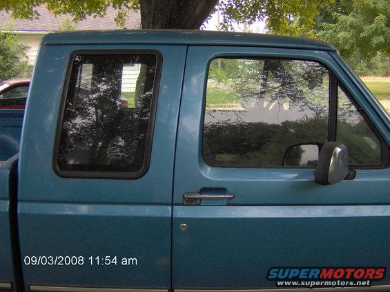 im001036.jpg passenger's side windows outside shot