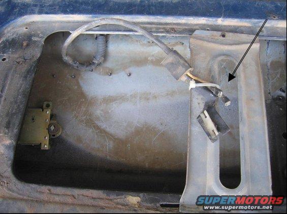 unknown-tailgate-wire.jpg