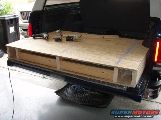 p9050047.jpg Drawers are almost complete.  Next step is to cut thr drawer face.  I originally planned on two more drawers on the outer sides but, there wouldn't be much storage room.  The inside drawer width would be less than 4 inches wide.  Good for wrenches I guess, but not worth the time and my back was already killing me.  I may rethink that later.