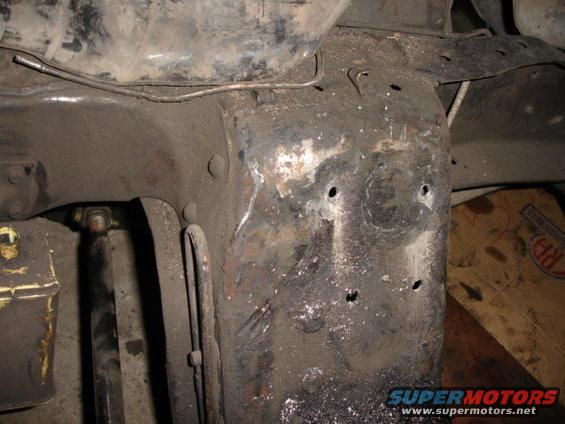 dsc01798.jpg right engine mount