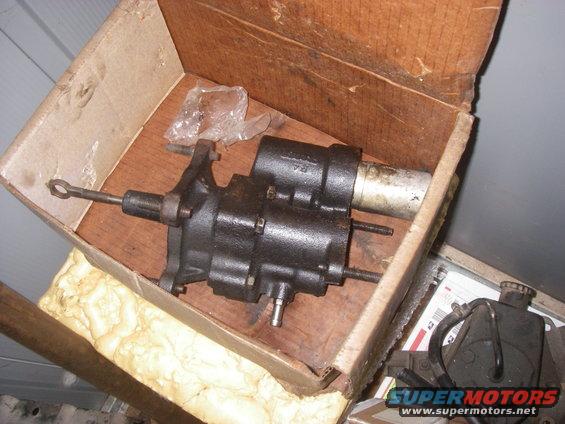 bronco-08-023.jpg hydroboost master cylinder