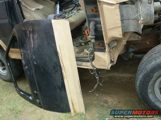 door13.jpg The wiring connectors fit out the hole in the door, but the harness can also be unplugged from the passenger kick panel & fed out of the body.  The '92-96 driver's door harness is continuous all the way across the firewall, so it MUST be fed out this way, unless the dash is removed first.  '80-91 driver's door harnesses have connectors in the kick panel, like all passenger harnesses.

For more about Doors, see this album:
http://www.supermotors.net/registry/2742/19718-4

Go to the NEXT pic...