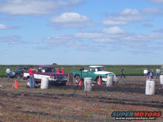 buford-mud-drags-1.jpg Mud drags in Horace August 2008
