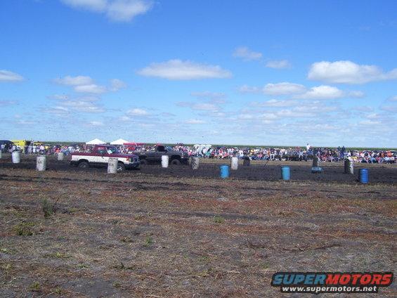 Mud drags in Horace August 2008