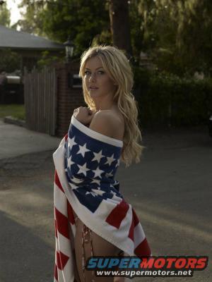 julianne-hough-11_thumb.jpg 