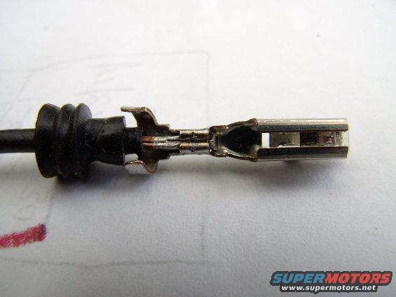 img_0036.jpg There's no need to try to pry open the next tang as you'll never get 12 gauge wire to fit where the 18 gauge was. Just leave it and cut it flush with a carpet knife, I solder right over it/to it anyway.