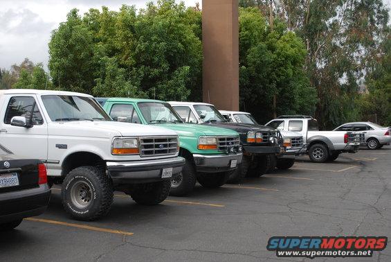 1996 Ford Bronco front 3/4 view, white