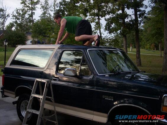 cleaning-the-93-bronco003.jpg 