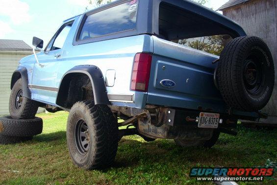 bronco-014.jpg poser