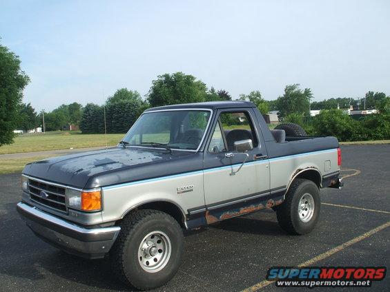topless-33s-june-2008.jpg Top off at work...old hood, old 33's