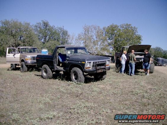 longs-ranch-08-001.jpg group bronco photo