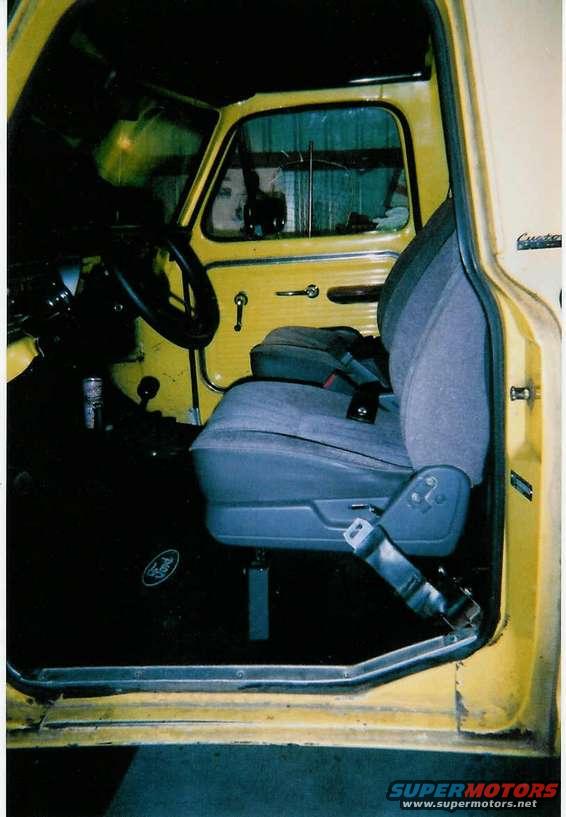 bucket_seats.jpg New bucket seats.