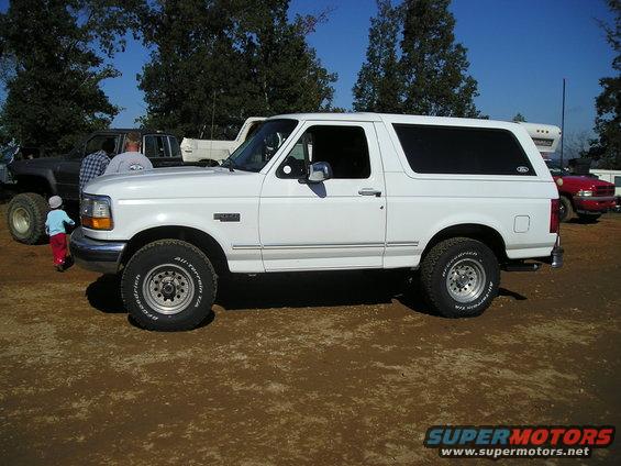 White 1992 Ford Bronco side view. BFGoodrich All-Terrain T/A tires