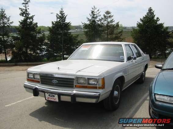 1020203_img.jpg Again, ignore the 4-sale sign in the window.  Check out the turbine wheels though.  When I bought the car it had some old grandpa hubcaps with steel wheels, and I ended up getting this entire set of Ford Turbines from a really nice guy on
http://www.crownvic.net
The guys there are really helpful, and I am glad to be a part of a group of folks that love a truly awesome line of vehicles...