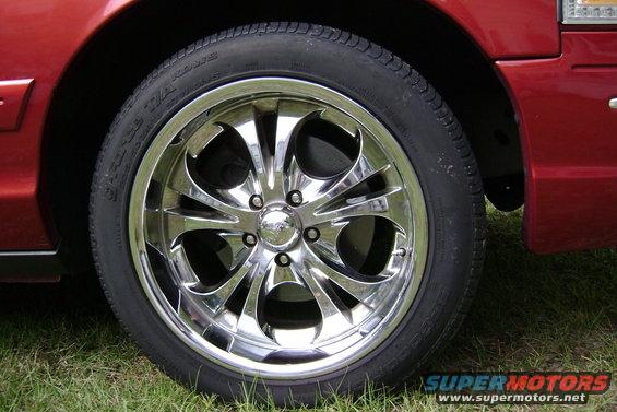 18 INCH BOSS 304  GFORCE BFGOODRICH