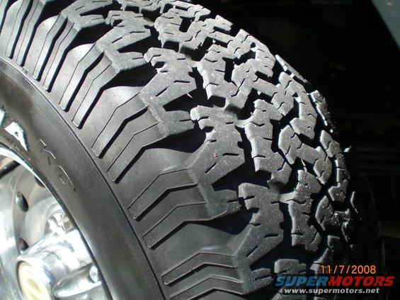 cimg1354.jpg BFG A/T tread at 41k miles