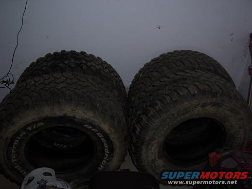 bronco-for-sale-tires.jpg Tires 33x12.5x15 BFGoodrich Mud Terrains