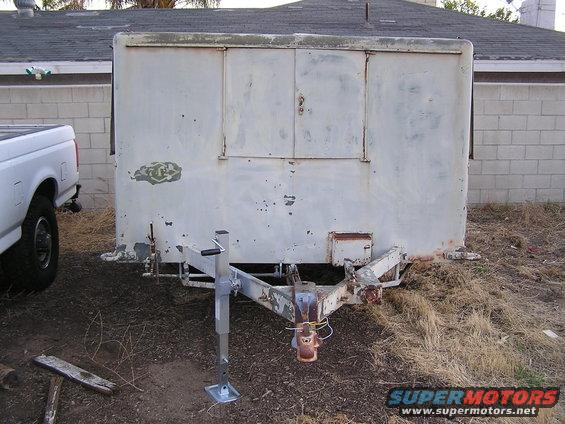 wwii-trailer-001.jpg WWII Trailer front