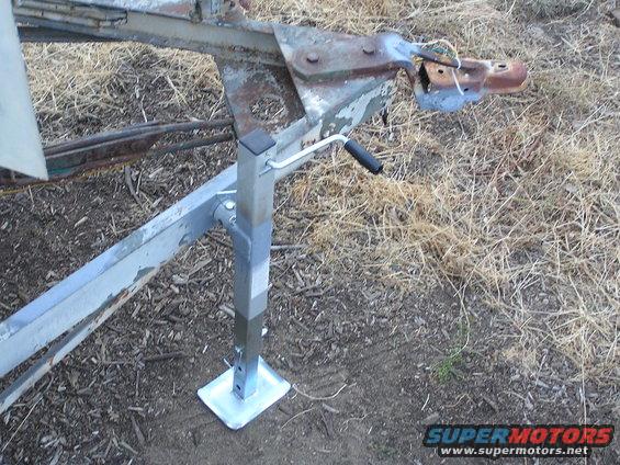 wwii-trailer-011.jpg Trailer jack on "Skip Jack"
