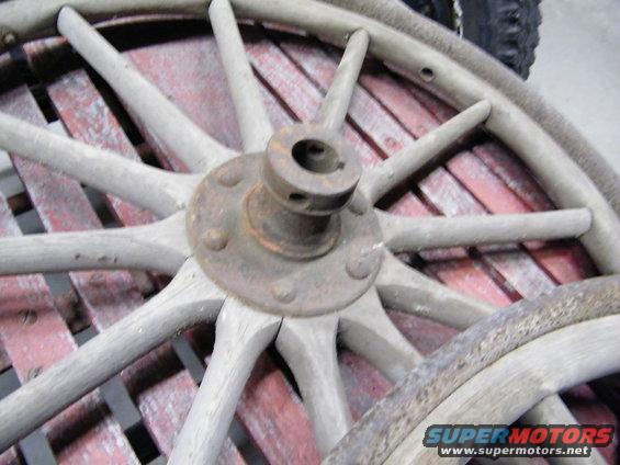 dscf0031.jpg 1909 wide track wheels