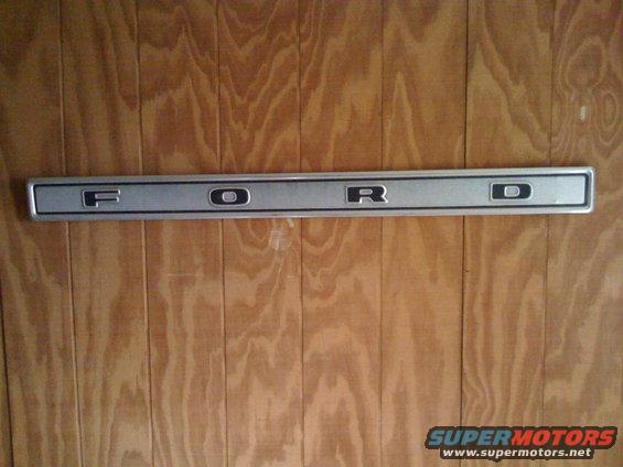 72/79 Tailgate Trim