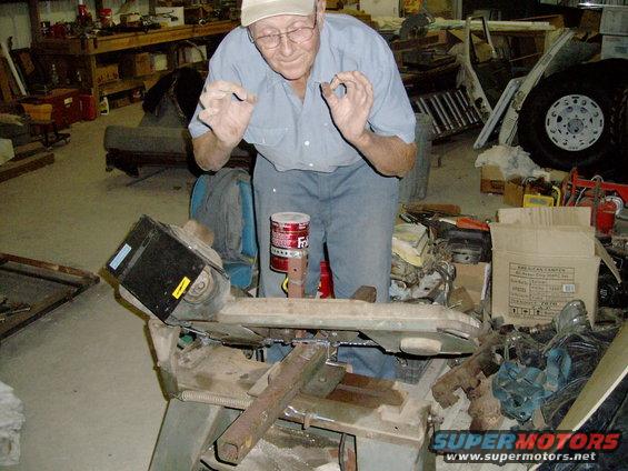 sqds25.jpg old power saw works!