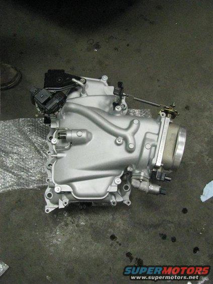 img_5026-(large).jpg Ported and polished upper and lower intakes.