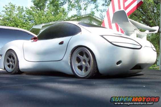 vsx_rear.jpg The VSX was designed around the Integra engine/chassis setup almost 4 years before the arrival of the Acura RSX! Scaled-up bodywork would fit on an Integra chassis.