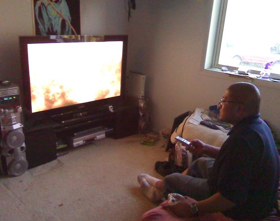 0908081909a.jpg Mike's new TV: Samsung LN52A750