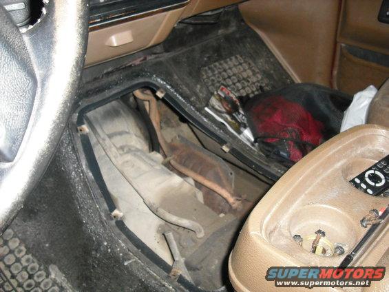 trans-swap-002.jpg taking the floor pan out first to make install alot easier