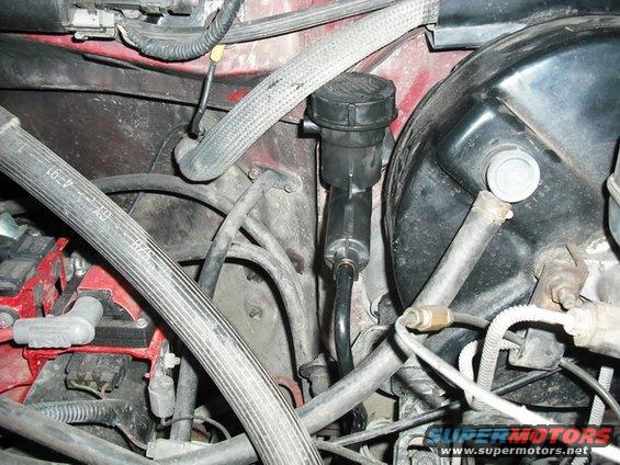 zf-install-015.jpg woola its a hybrid master between the later and older style master cylinders, older bigger reservior and newer bigger quick connection line