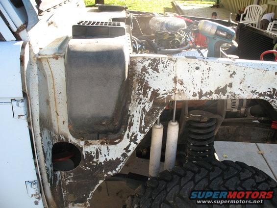 img_0778.jpg Factory airbox bad design