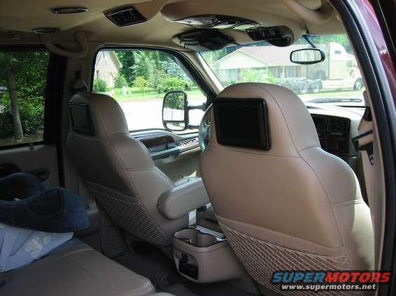 1080801_img.jpg 7.5 Monitors Blaupunkt DVD