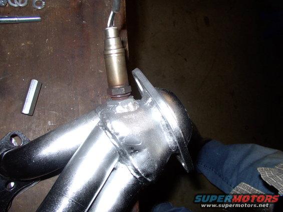 Both O2 sensors were new less than two years ago, so I gently cleaned their heads with a fine wire brush and bolted them into the new Mustang shorties.