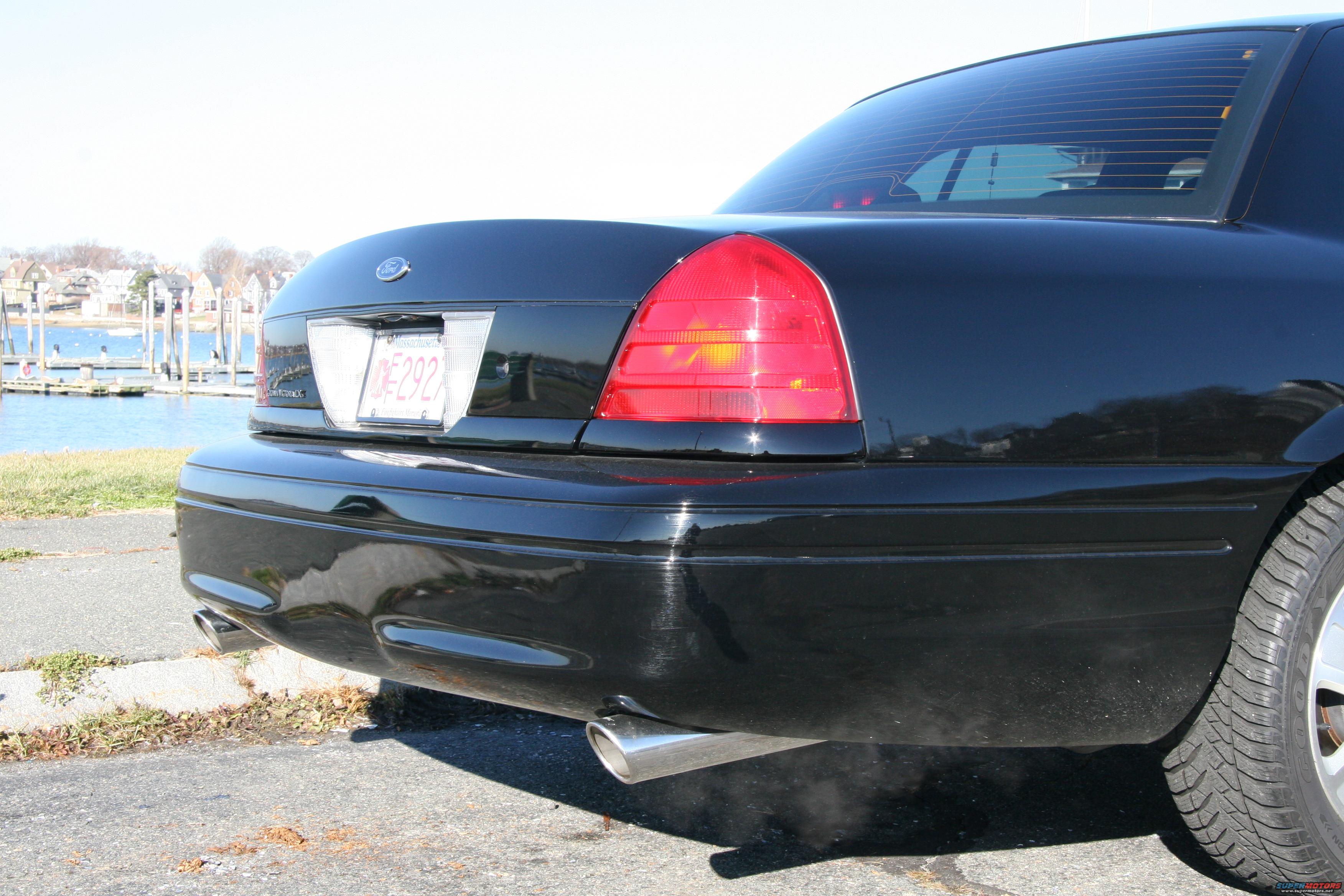 2007 Ford Crown Victoria photo