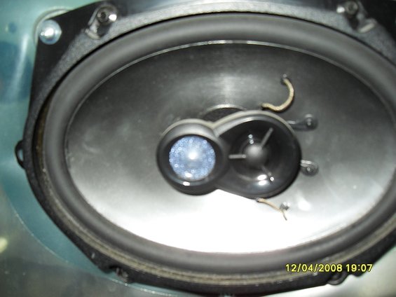 new-speakers-021.jpg old busted