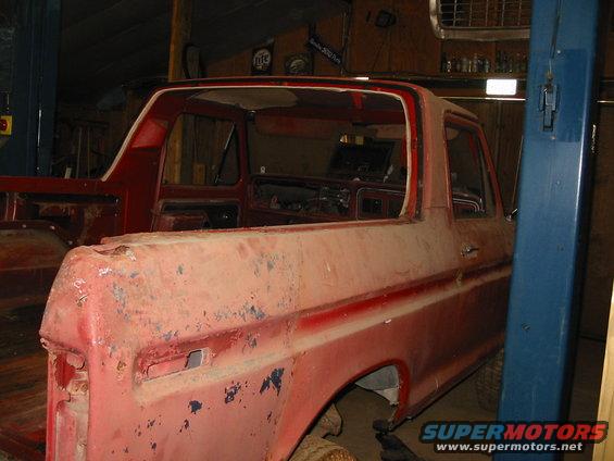 img_0536.jpg Stage 2


passenger side rear, with a makshift patch at rear quarter panel. this will be replaced with a new quarter panel........looking at the spotwelds that hold this together it is going to be a project in itself.




pic 5