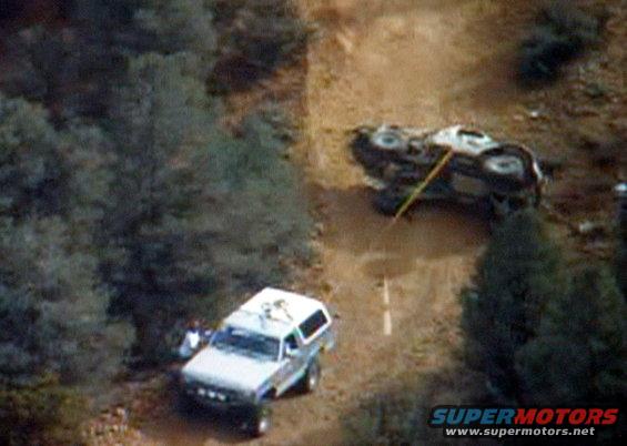 Gunit Bronco rescues # 84 Trophy Truck. Taken from NBC helo as broadcast on 12-14-08