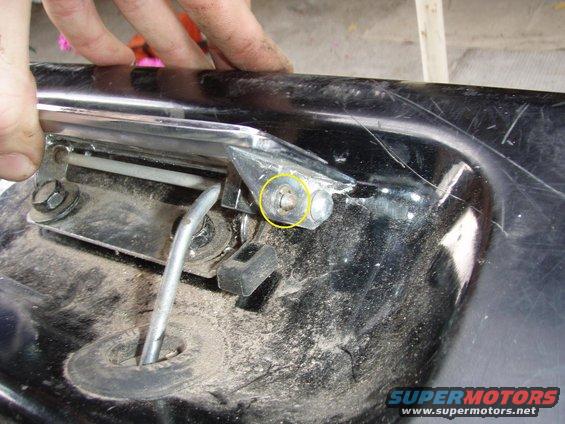 remove the c-clip to release the latch rod.

then remove the latch mechanism